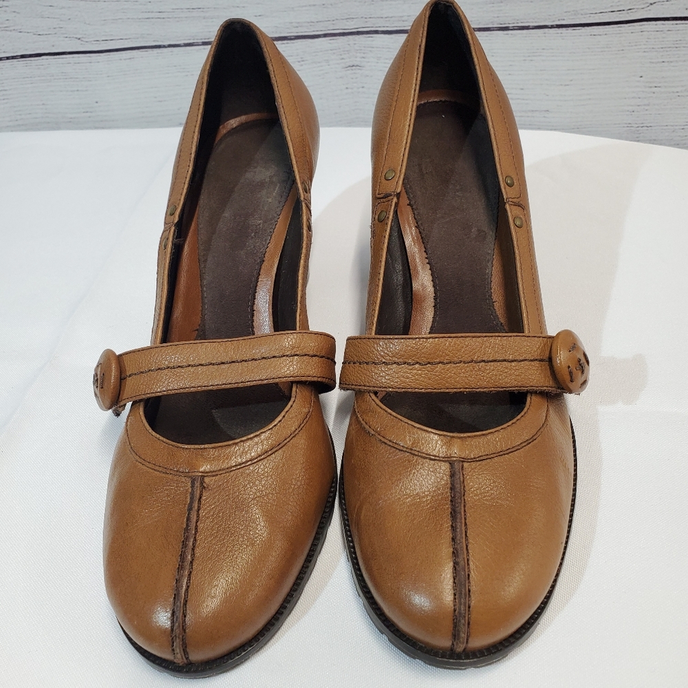 Aerosols Cover Charge Women's Brown Heel Sz 8